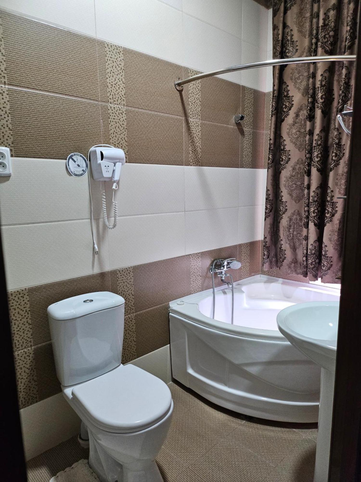 Guest House "Rohat Lux" Samarkand Esterno foto