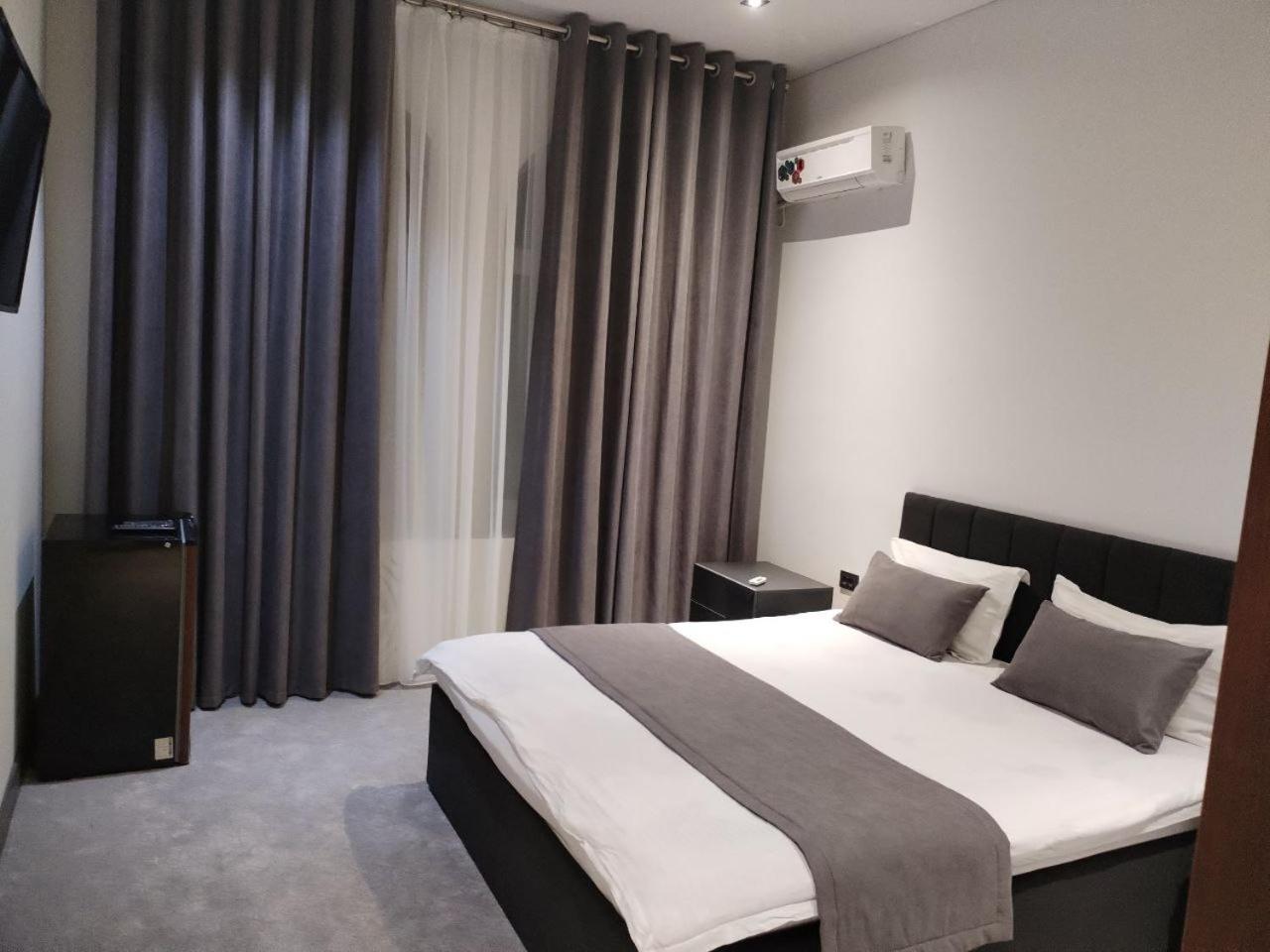 Guest House "Rohat Lux" Samarkand Esterno foto